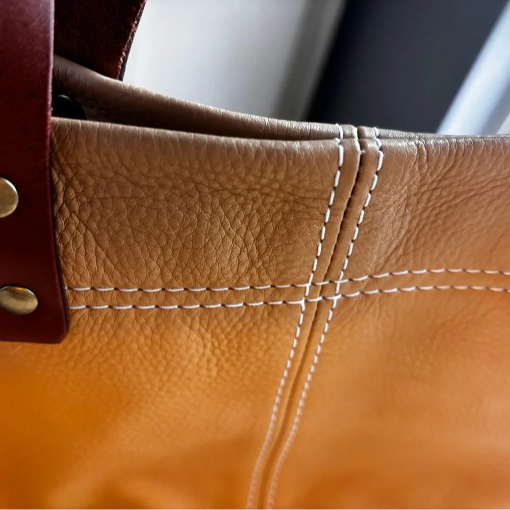 Parker Thatch Medium Mimi in leather (Butterscotch color) - Picture 8 of 17